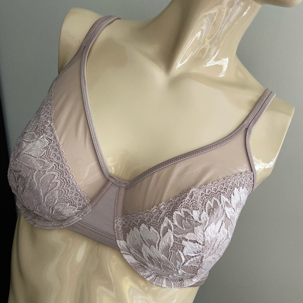 34E US / 34DD UK Bali lace embellished bra